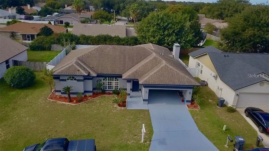 Photo of 369 SE Sterling Drive, Winter Haven, FL 33884 (MLS # P4937915)