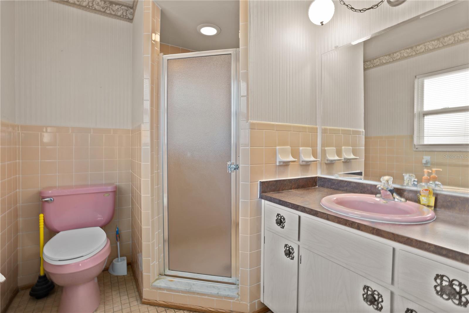 VILLAGE GREEN - Residential