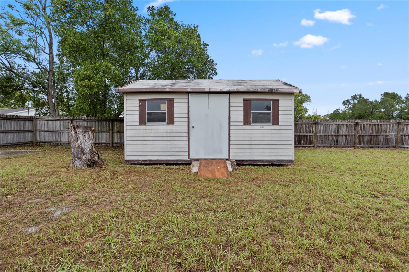 VILLAGE GREEN - Residential