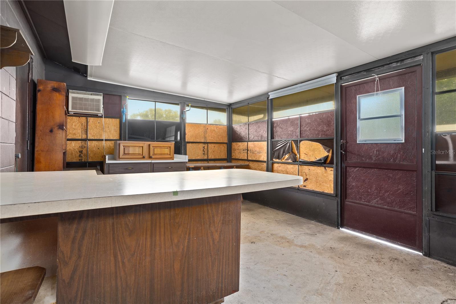 VILLAGE GREEN - Residential