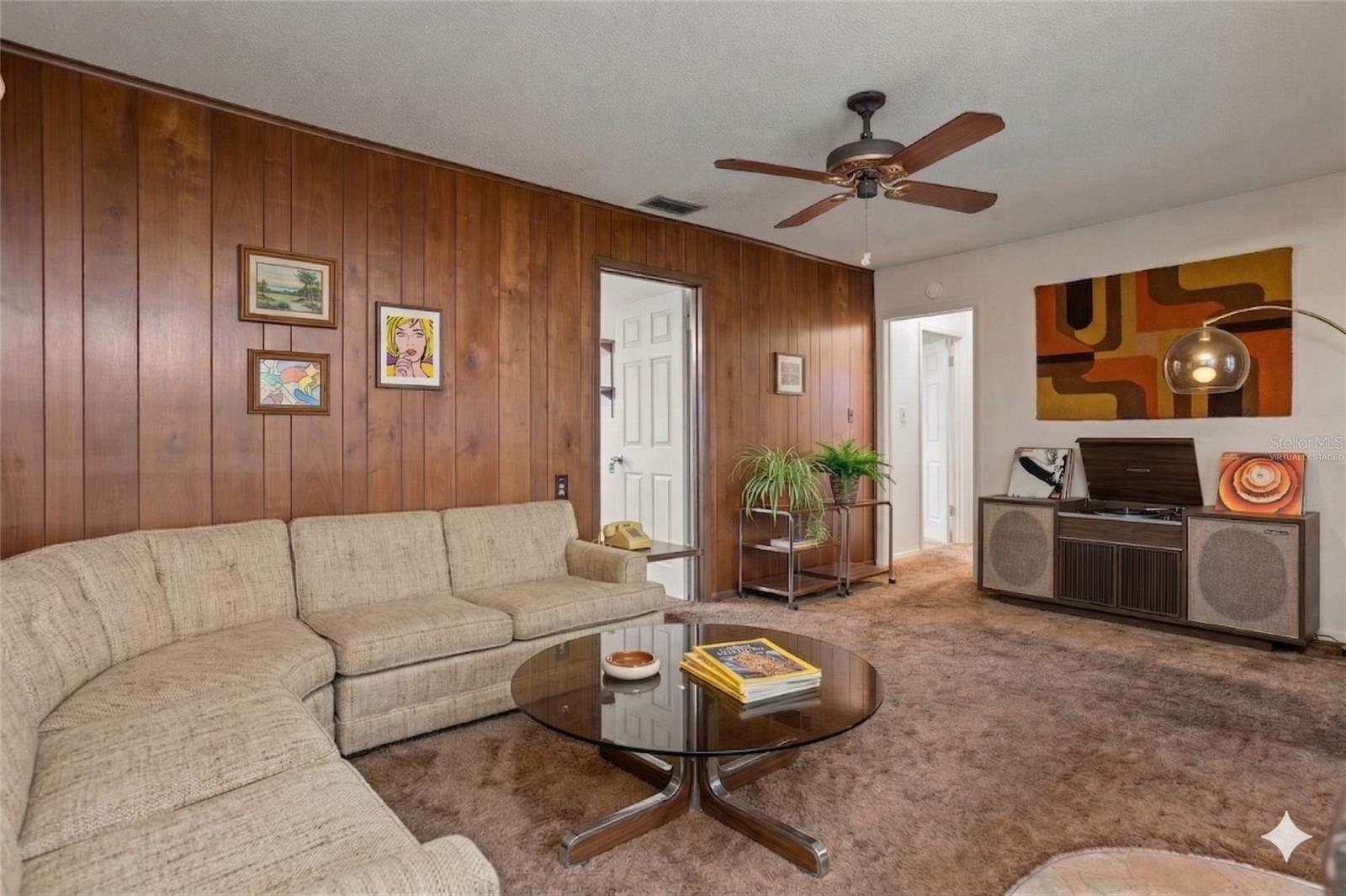 VILLAGE GREEN - Residential