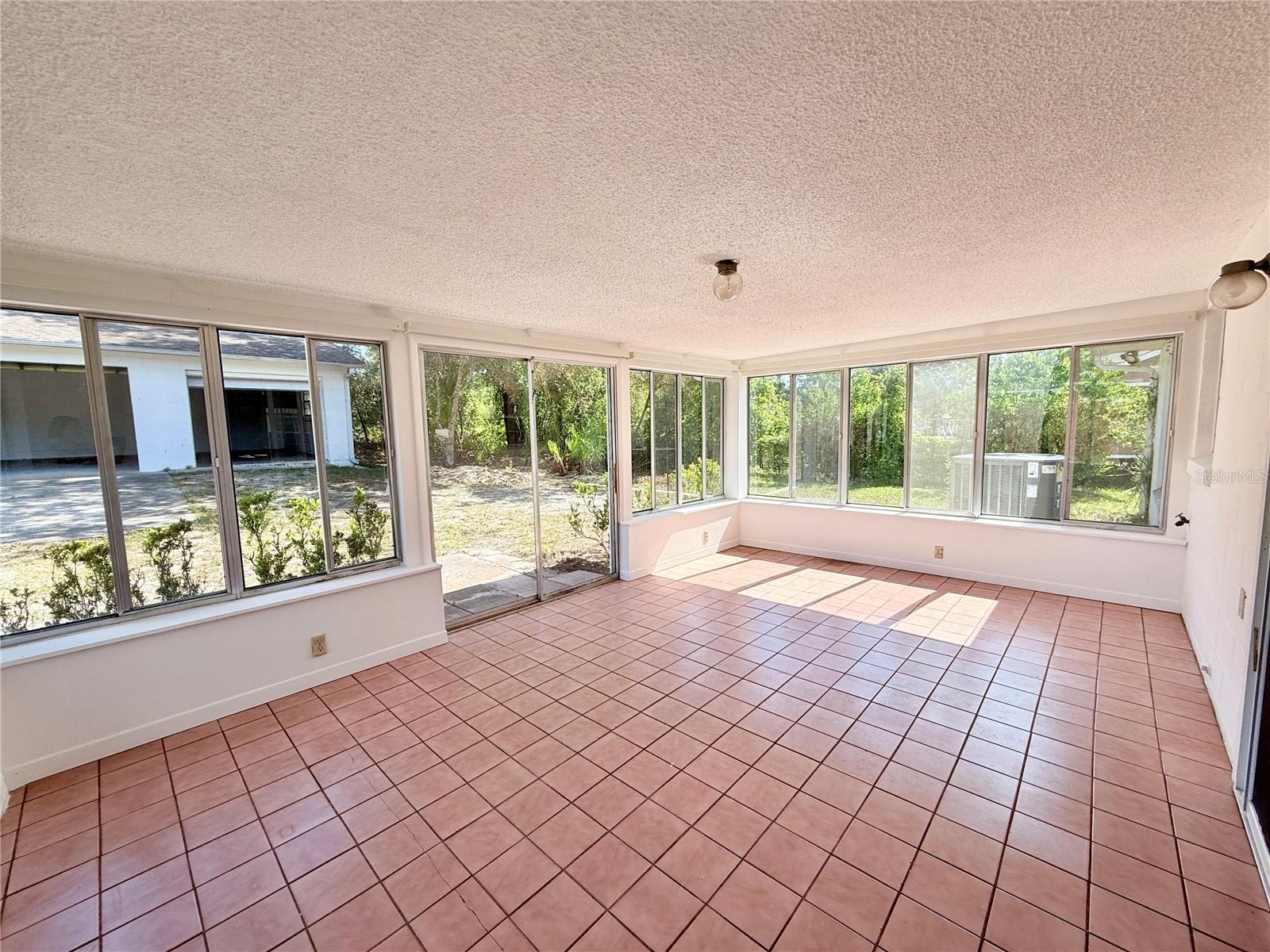 DELTONA LAKES UNIT 04 - Residential