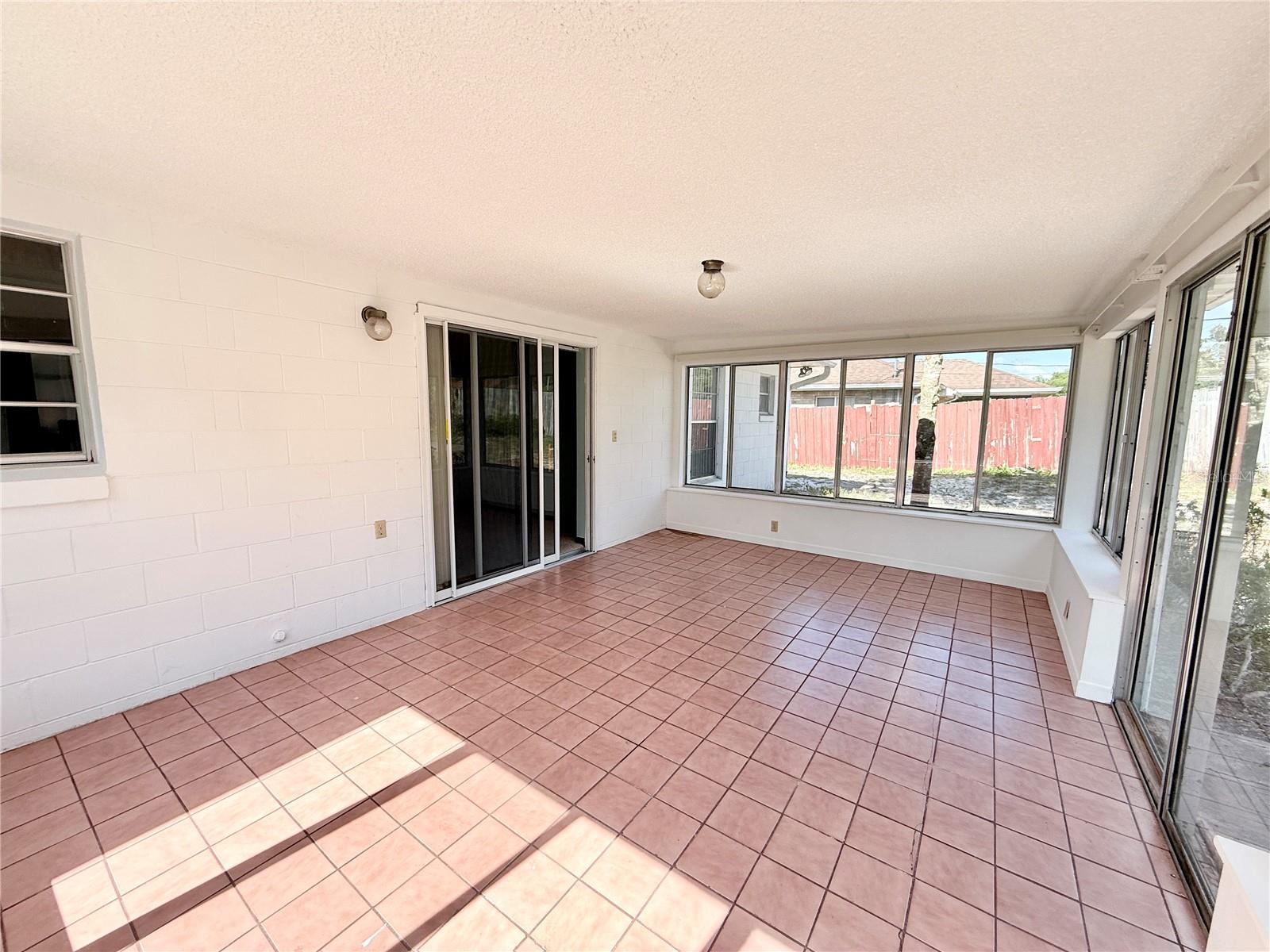 DELTONA LAKES UNIT 04 - Residential