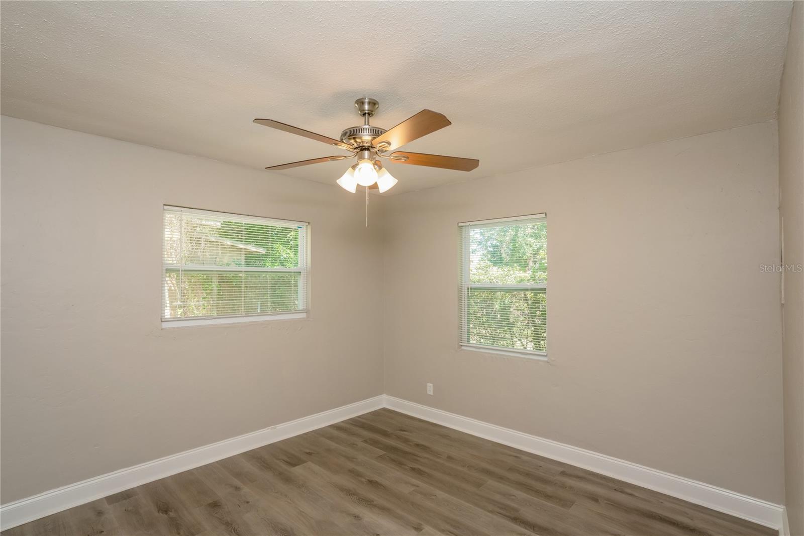 GREEN ACRES - Residential Lease