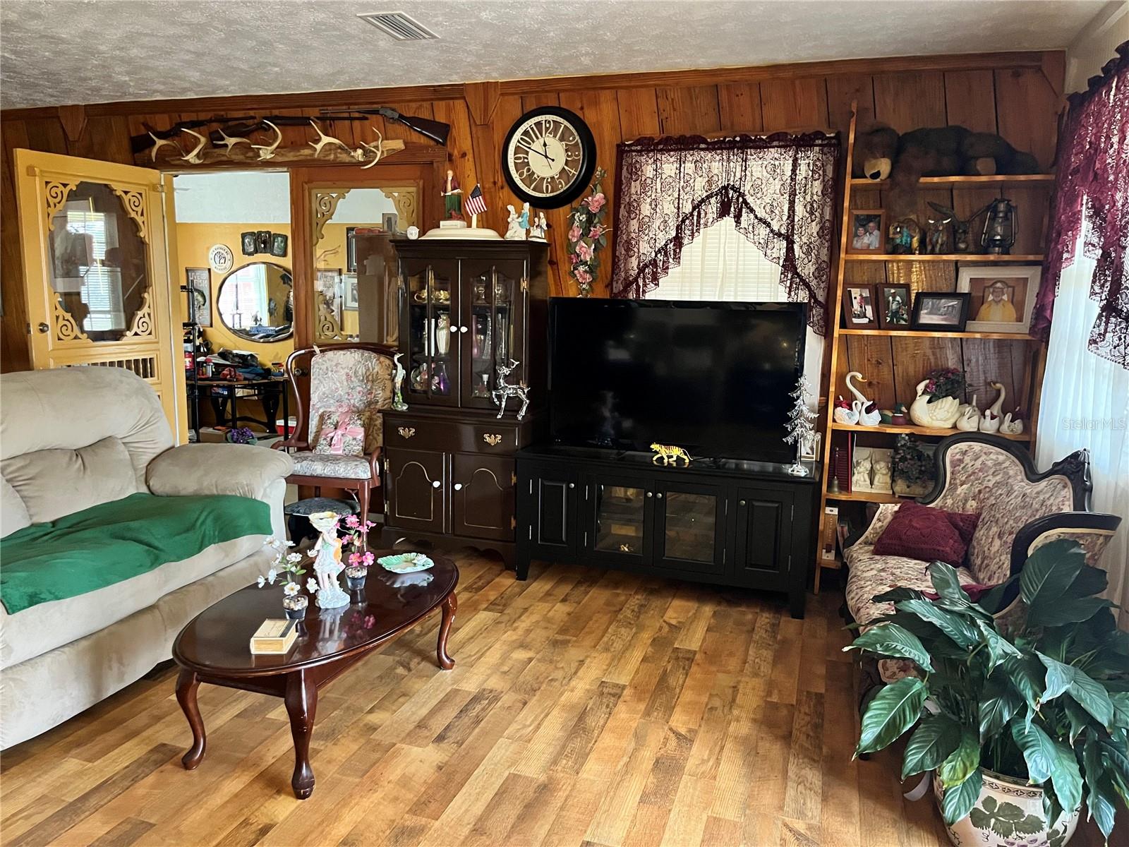 METES AND BOUNDS - Residential