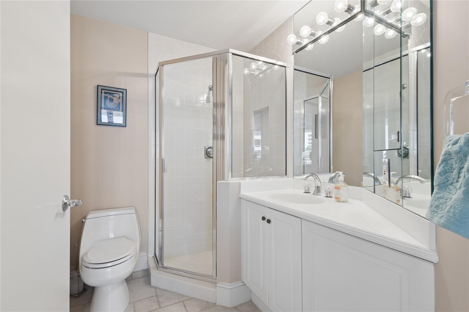 GRAND BAY 4 - Residential