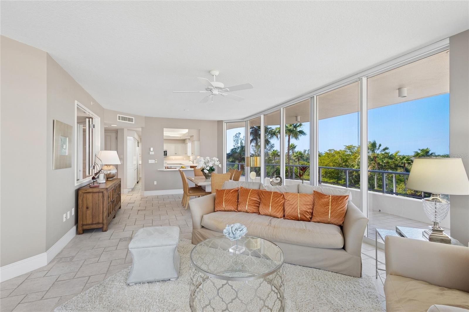 GRAND BAY 4 - Residential