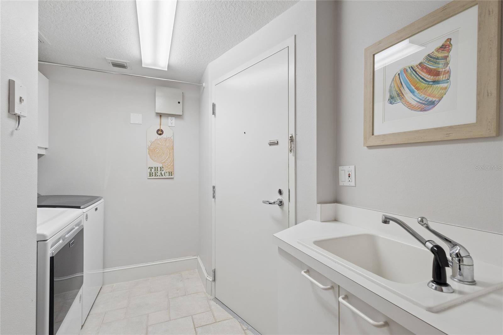 GRAND BAY 4 - Residential