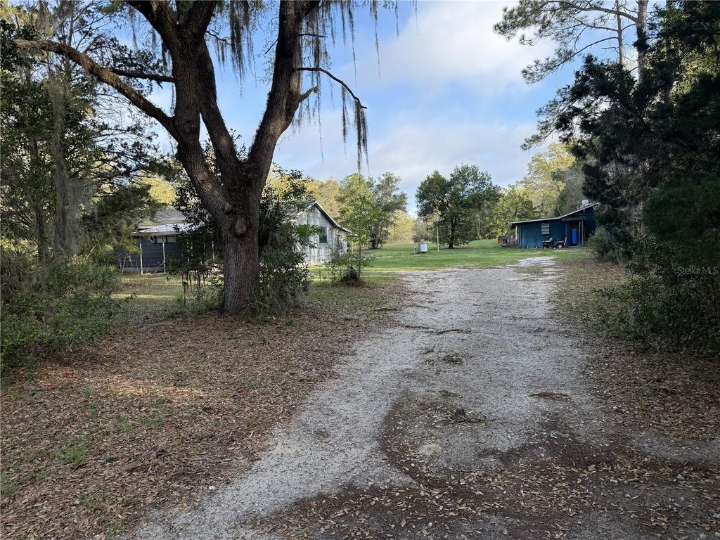 Photo of 7981 SE 126th Place, Belleview, FL 34420 (MLS # A4689289)