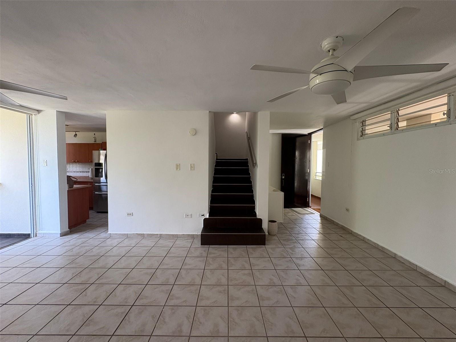 ALTURAS DEL PARQUE - Residential Lease