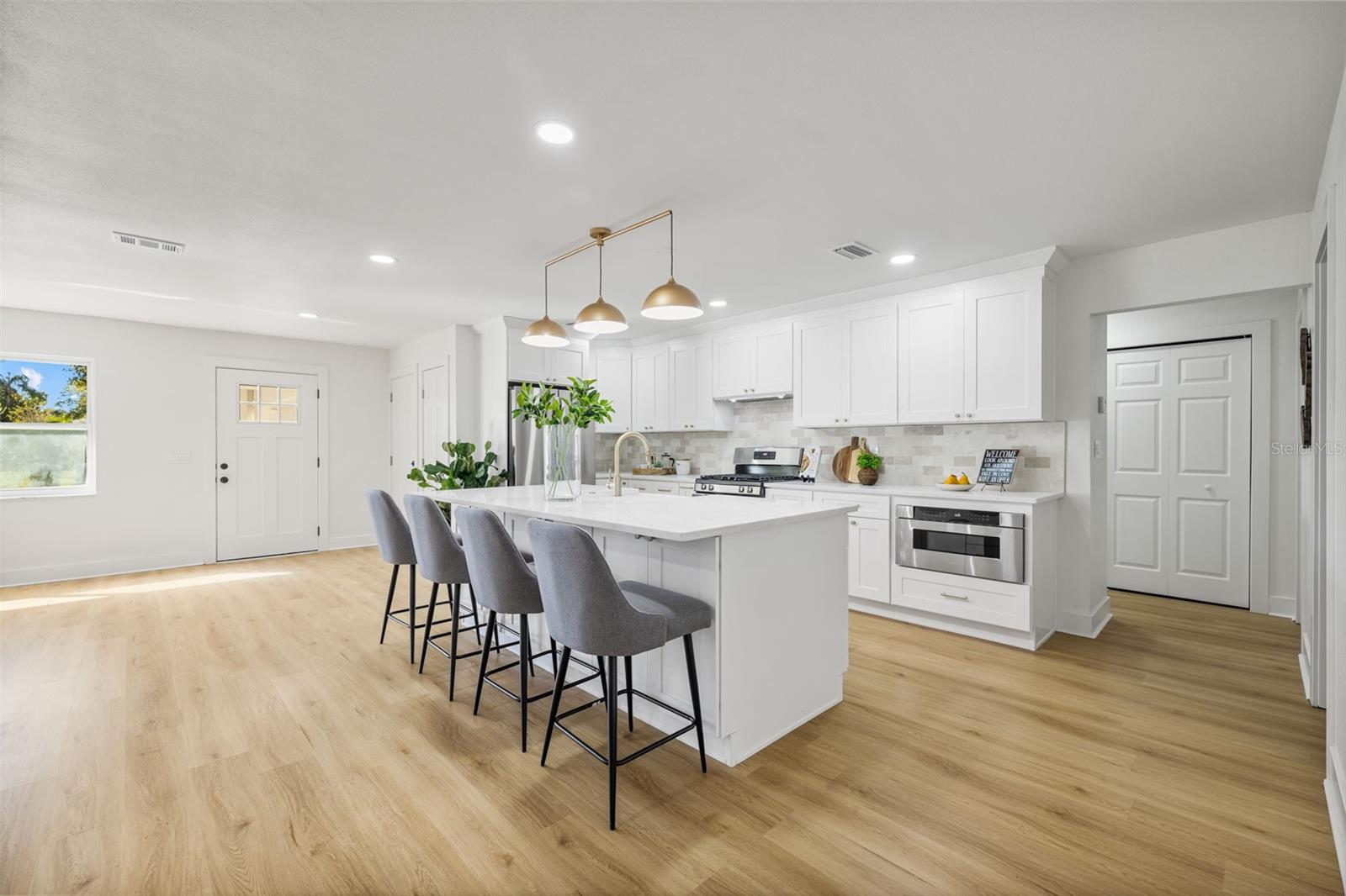 KEENE LAKE MANOR - Residential