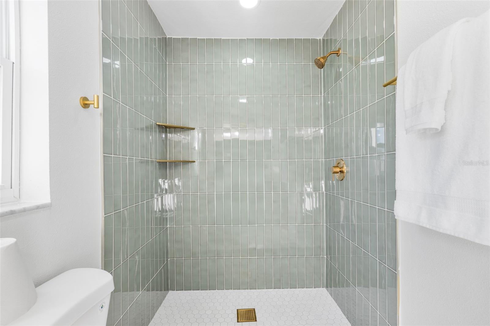 KEENE LAKE MANOR - Residential