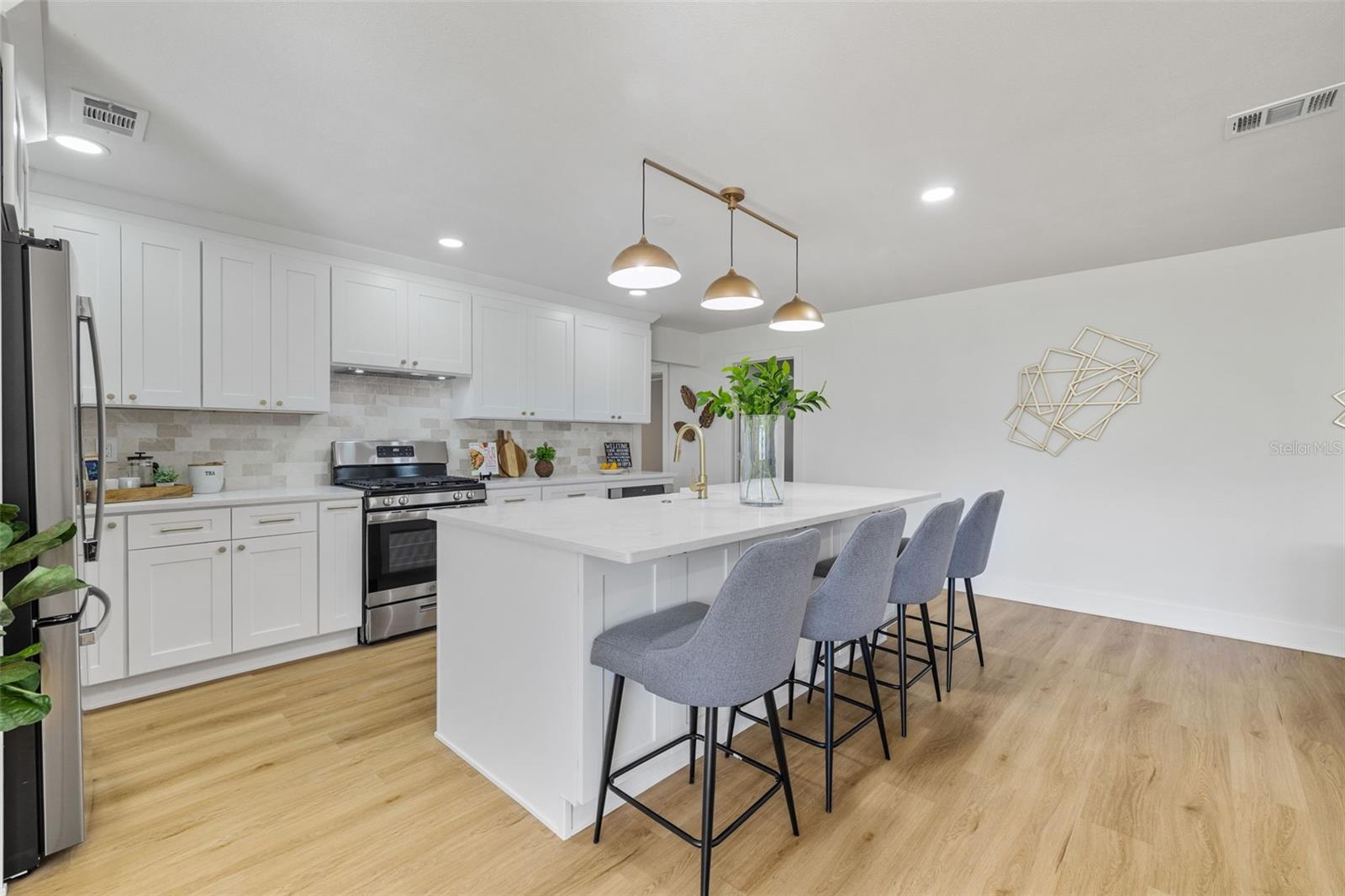 KEENE LAKE MANOR - Residential