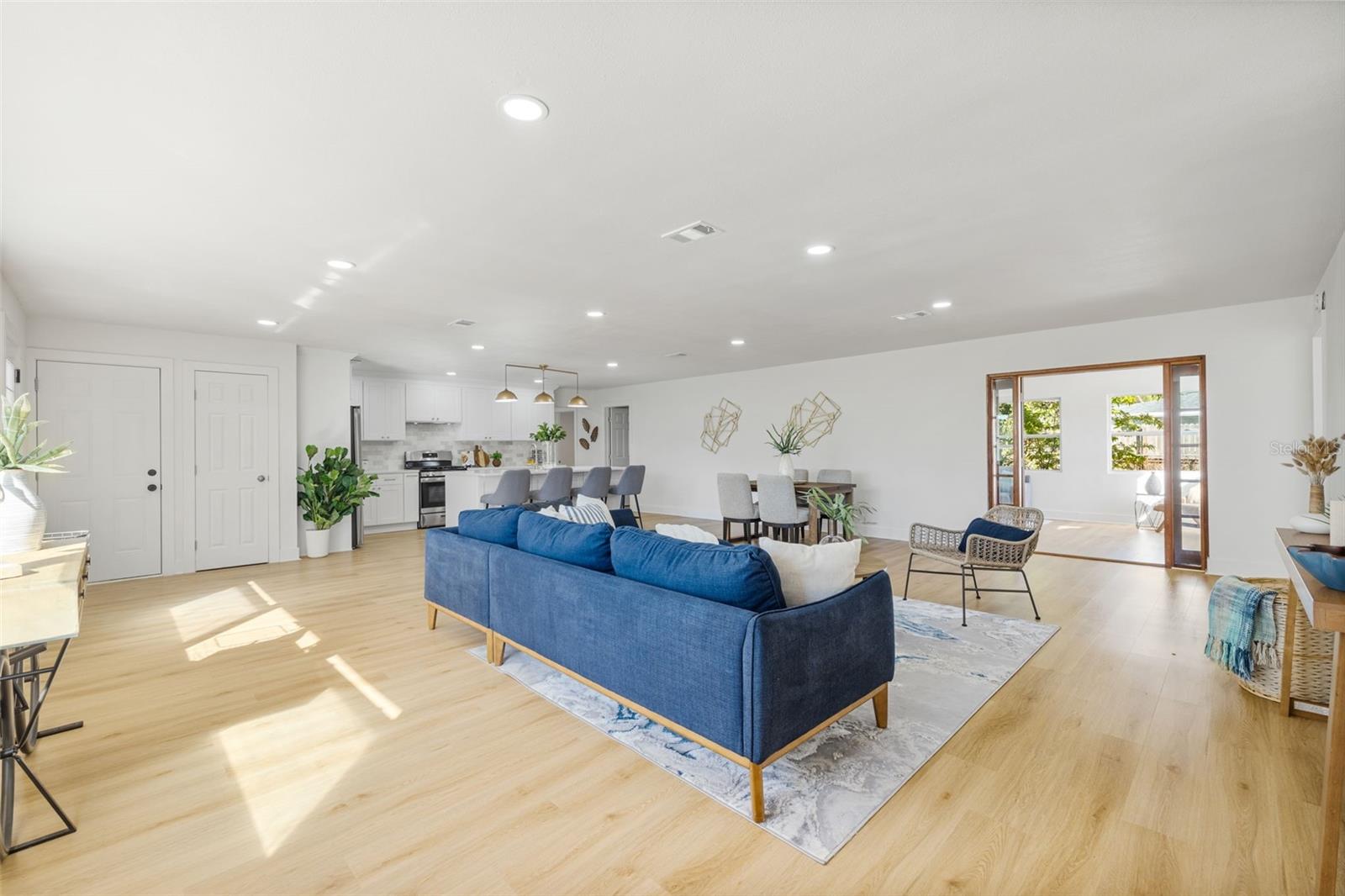 KEENE LAKE MANOR - Residential