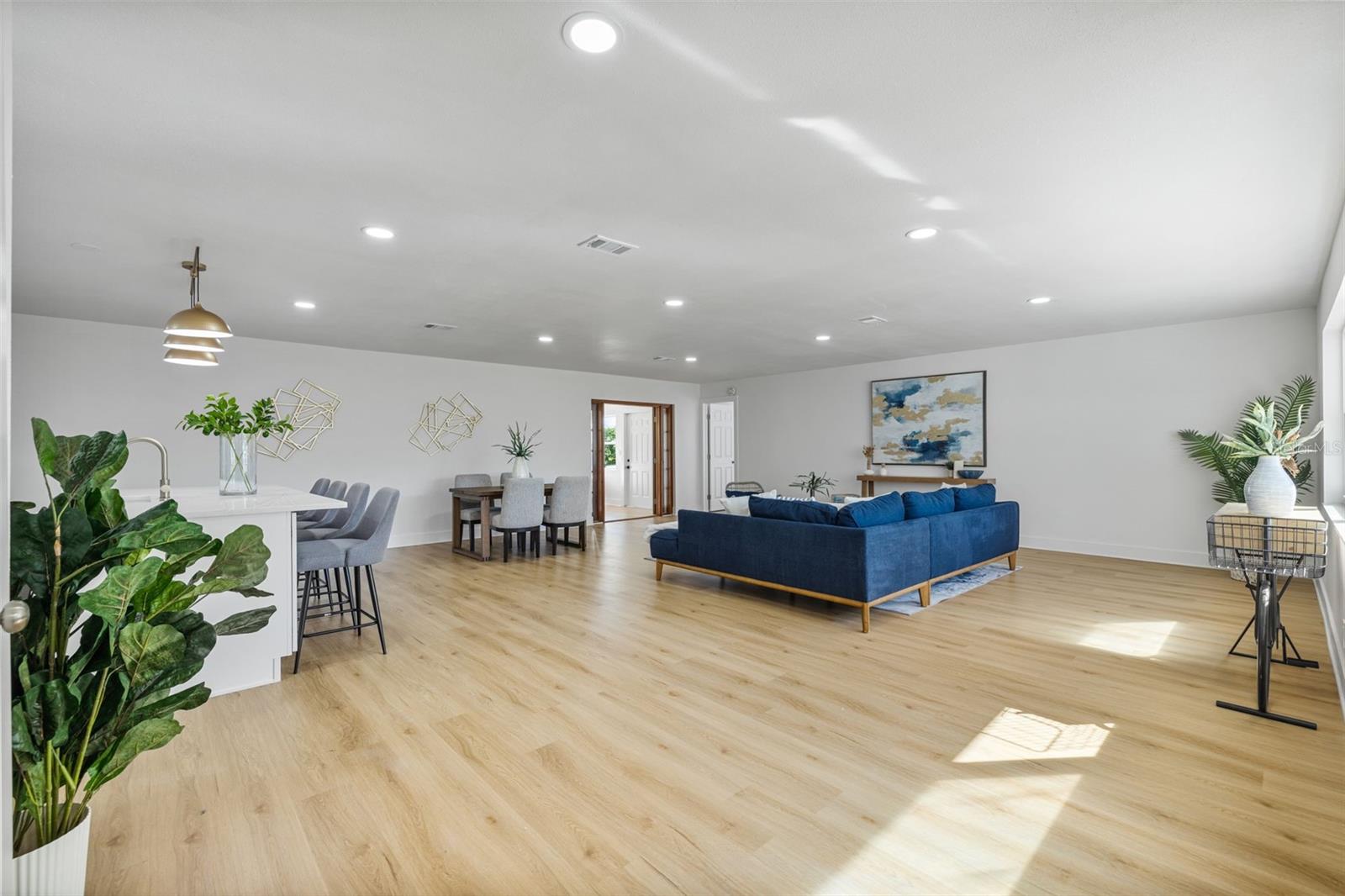 KEENE LAKE MANOR - Residential