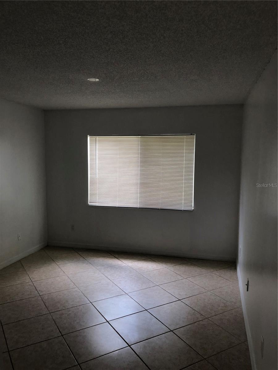 OXFORD SQUARE CONDO - Residential Lease
