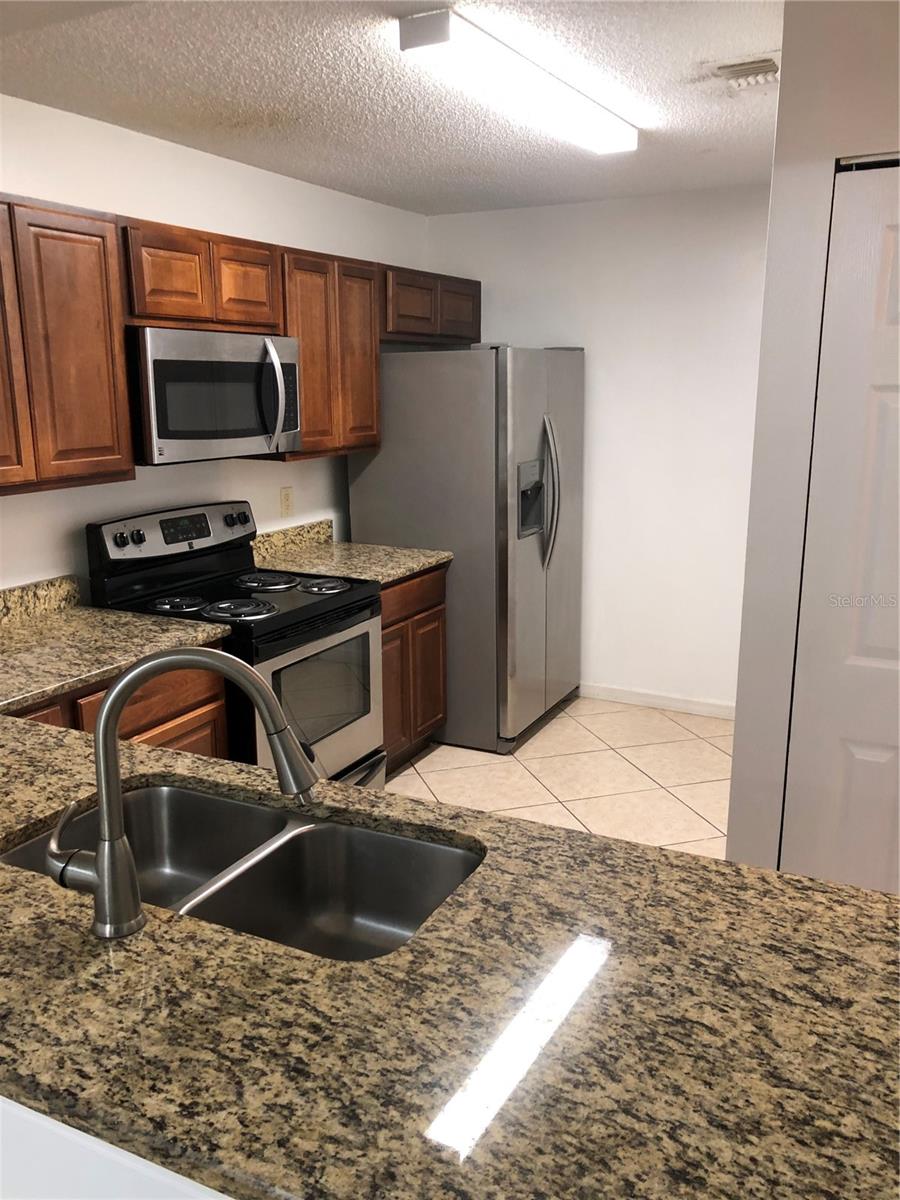 OXFORD SQUARE CONDO - Residential Lease