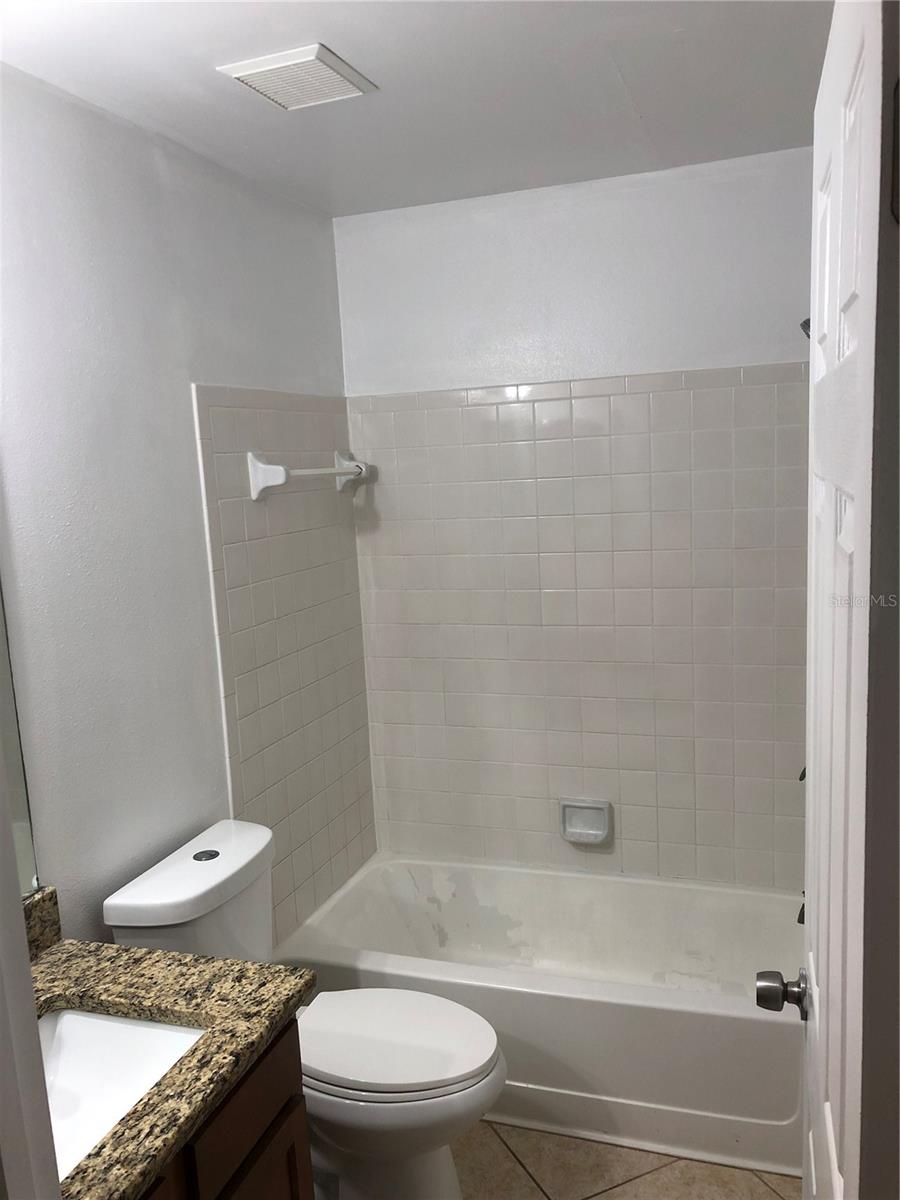 OXFORD SQUARE CONDO - Residential Lease