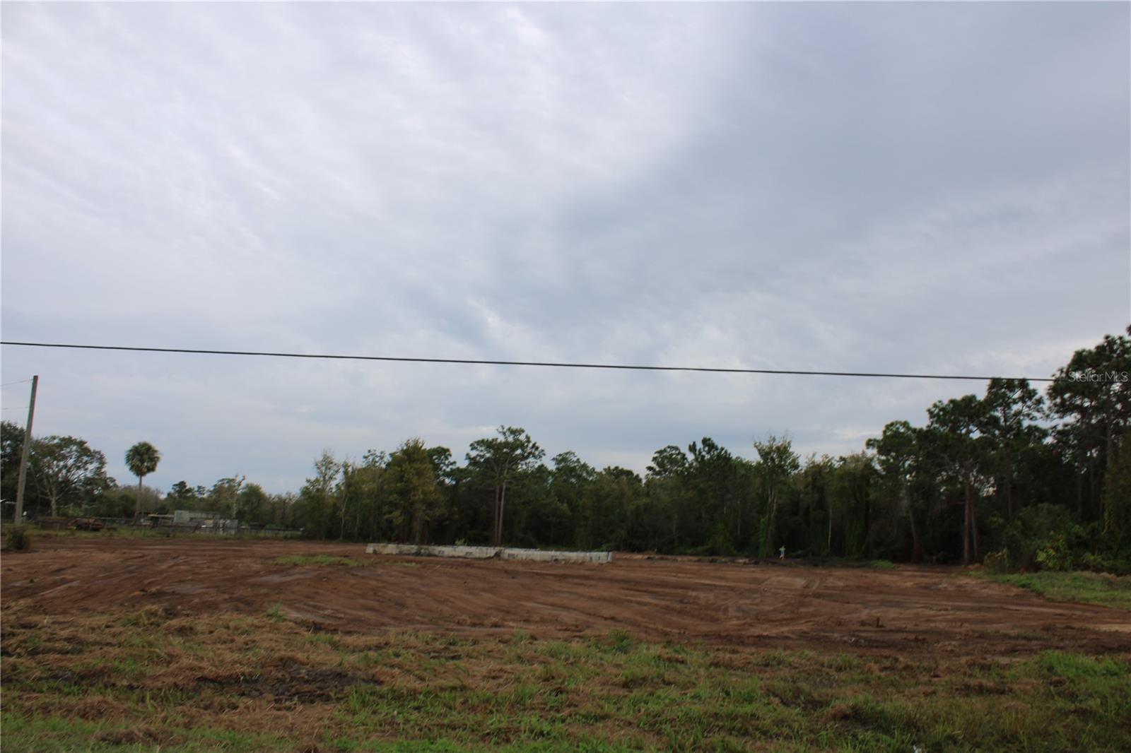 DEER PARK ACRES - Land