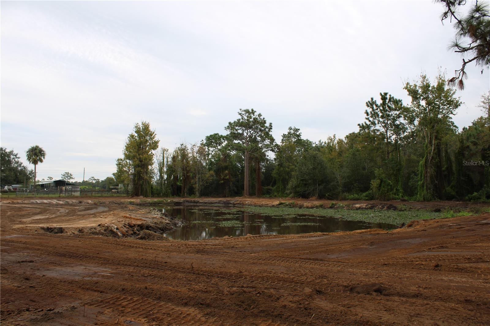 DEER PARK ACRES - Land