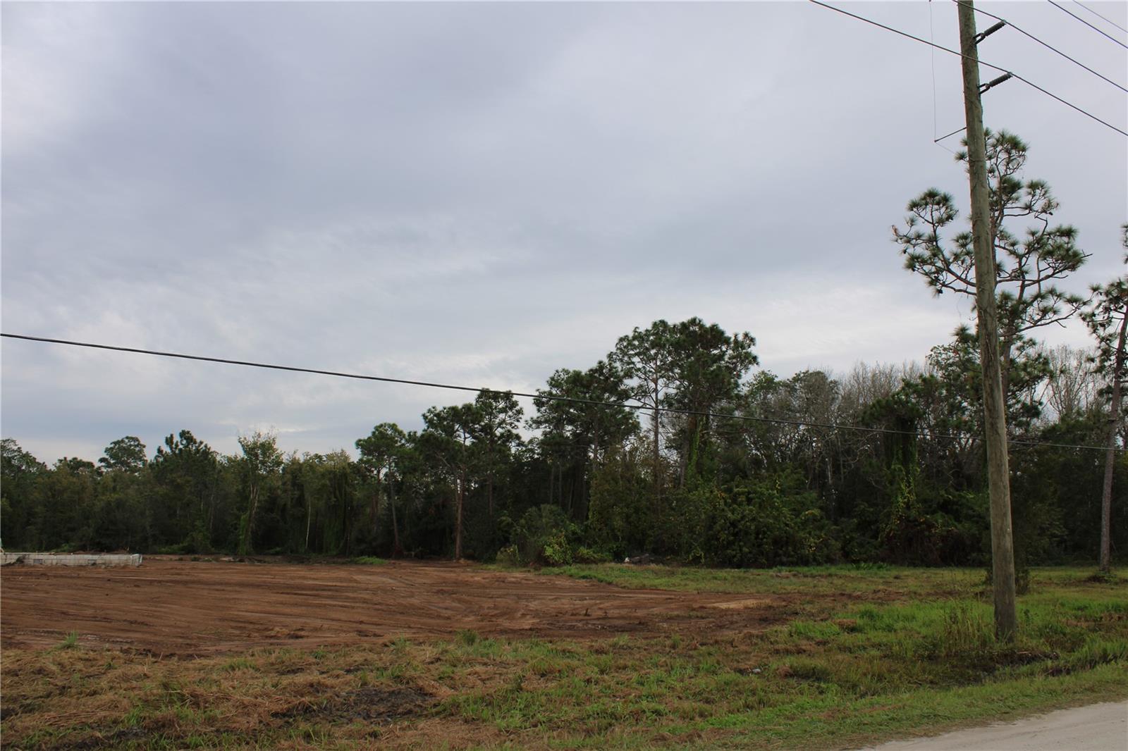 DEER PARK ACRES - Land