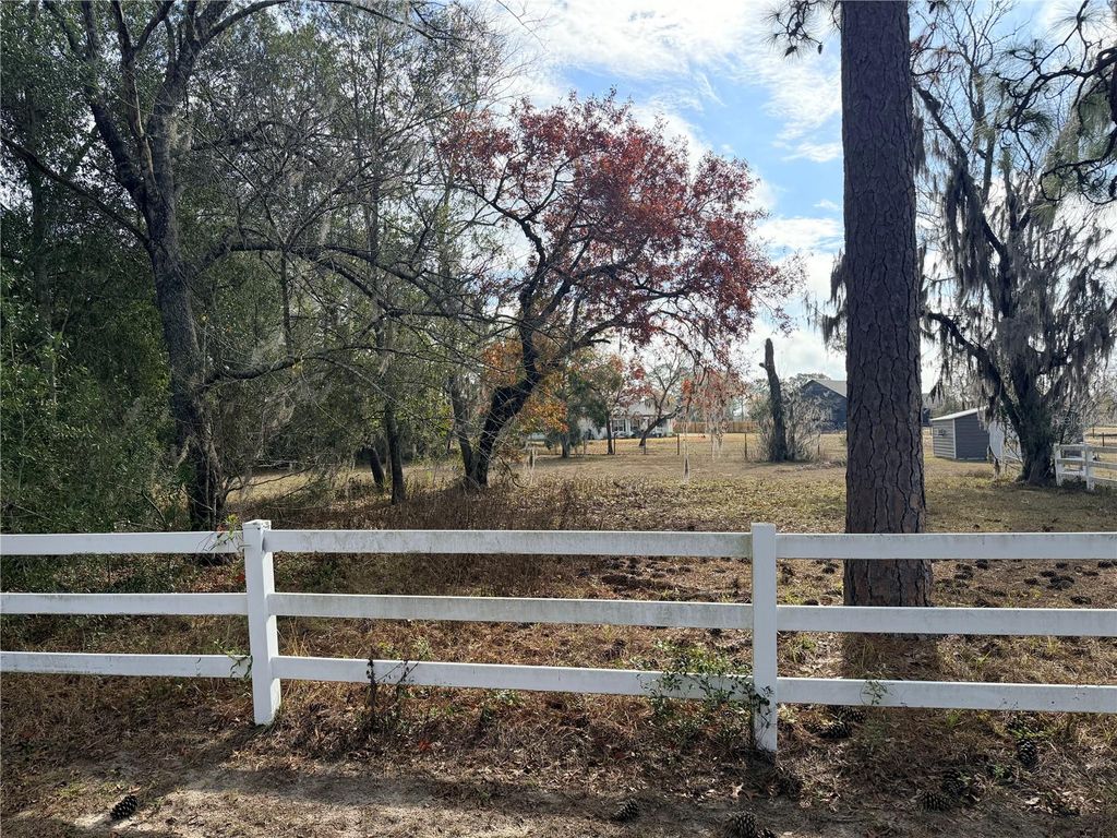 Photo of Oakcrest Circle, Brooksville, FL 34604 (MLS # W7881715)