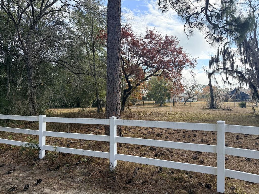 Photo of Oakcrest Circle, Brooksville, FL 34604 (MLS # W7881715)