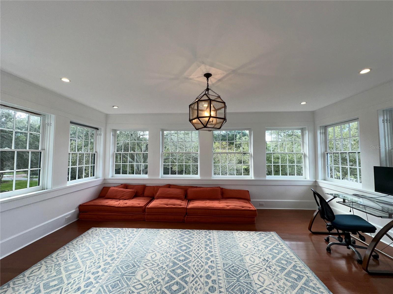 HARBOR OAKS - Residential