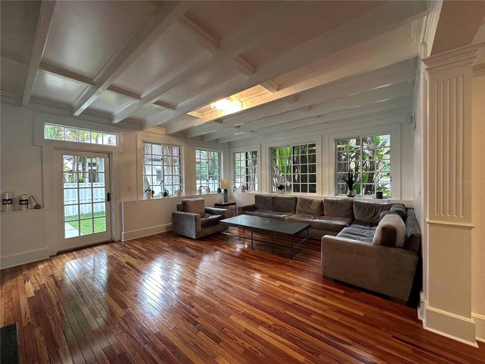 HARBOR OAKS - Residential