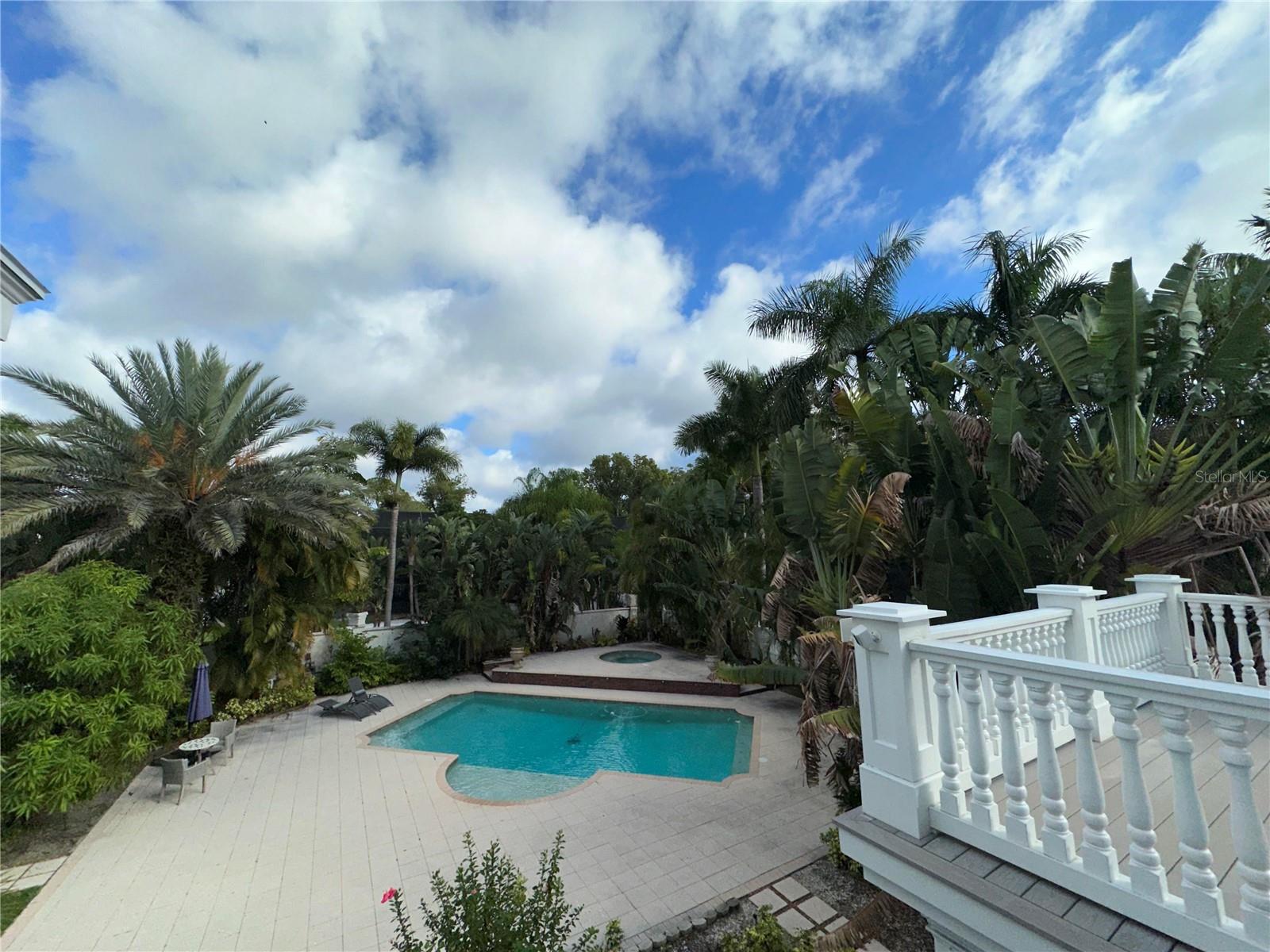 HARBOR OAKS - Residential