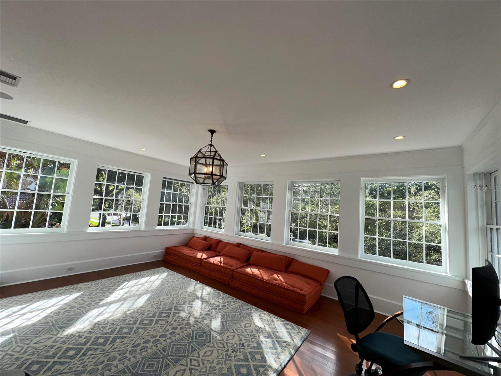 HARBOR OAKS - Residential