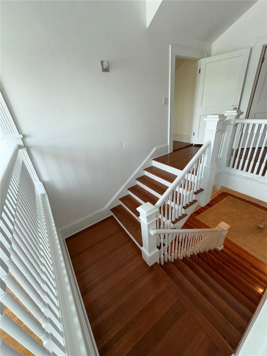 HARBOR OAKS - Residential