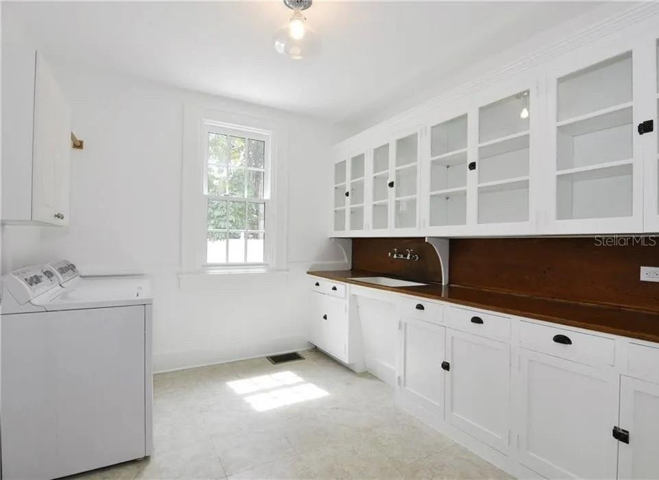 HARBOR OAKS - Residential