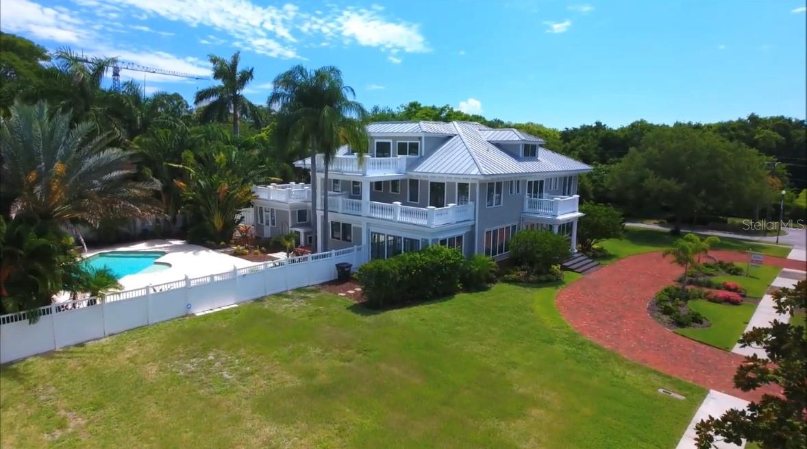 HARBOR OAKS - Residential