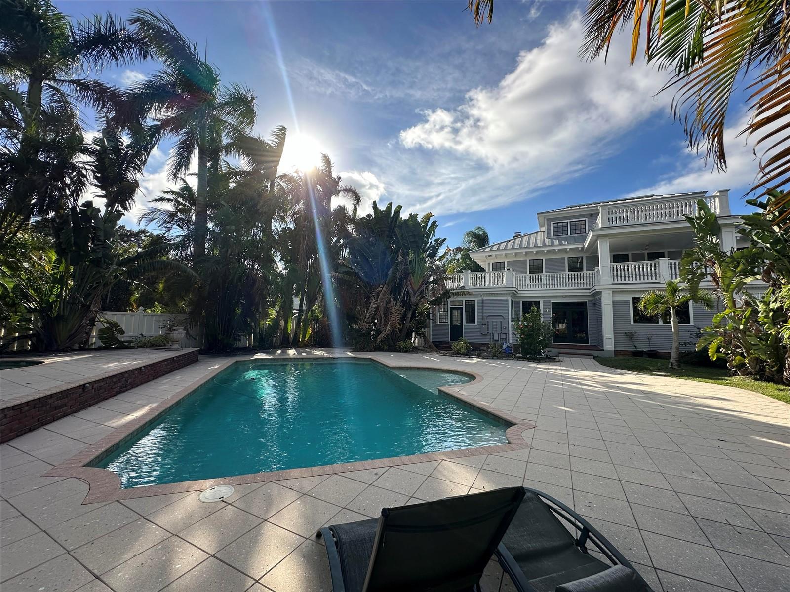 HARBOR OAKS - Residential