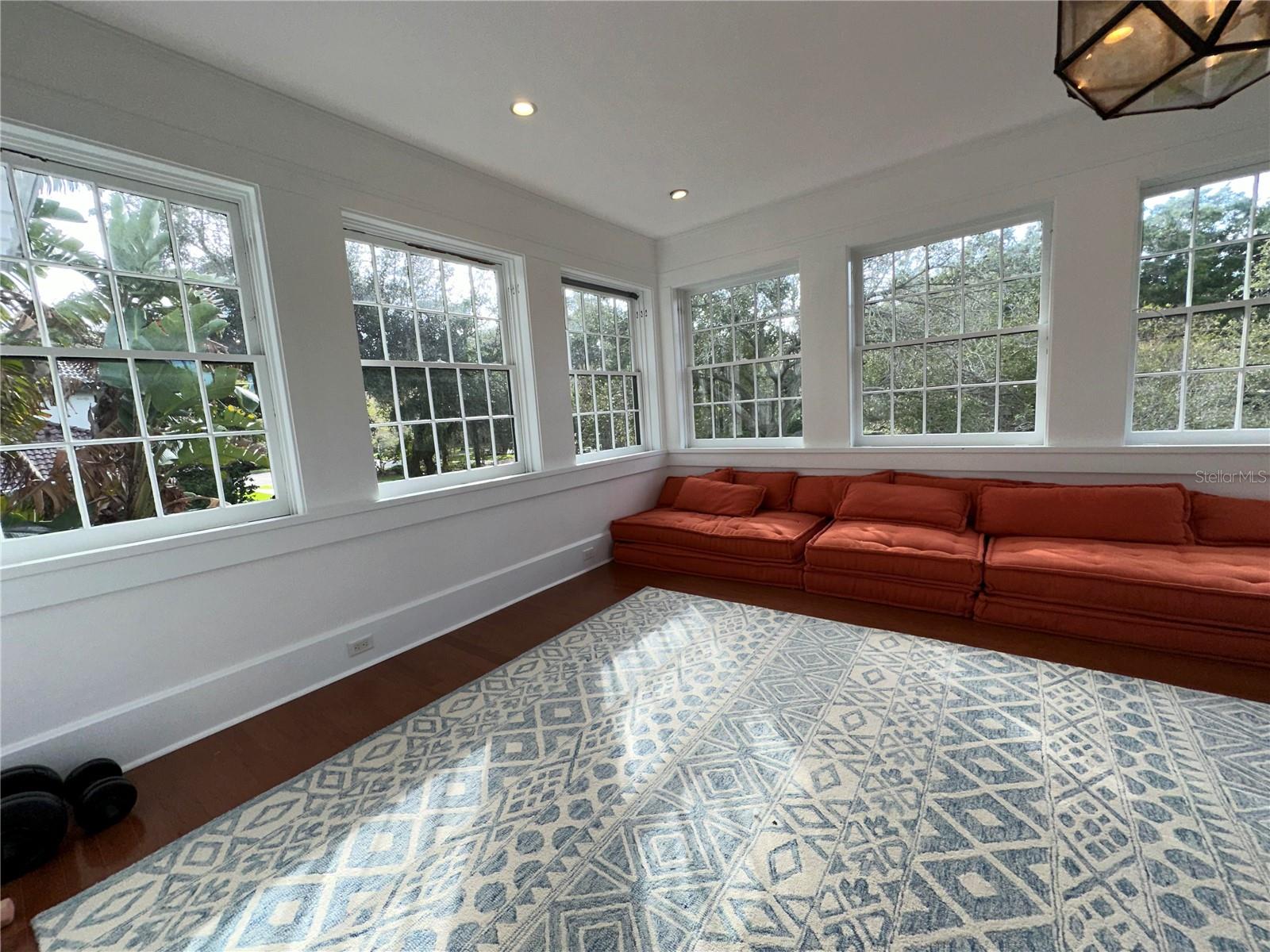 HARBOR OAKS - Residential