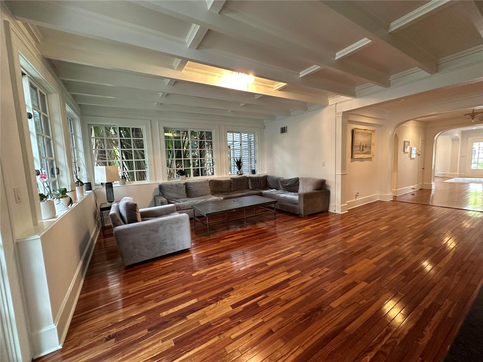 HARBOR OAKS - Residential