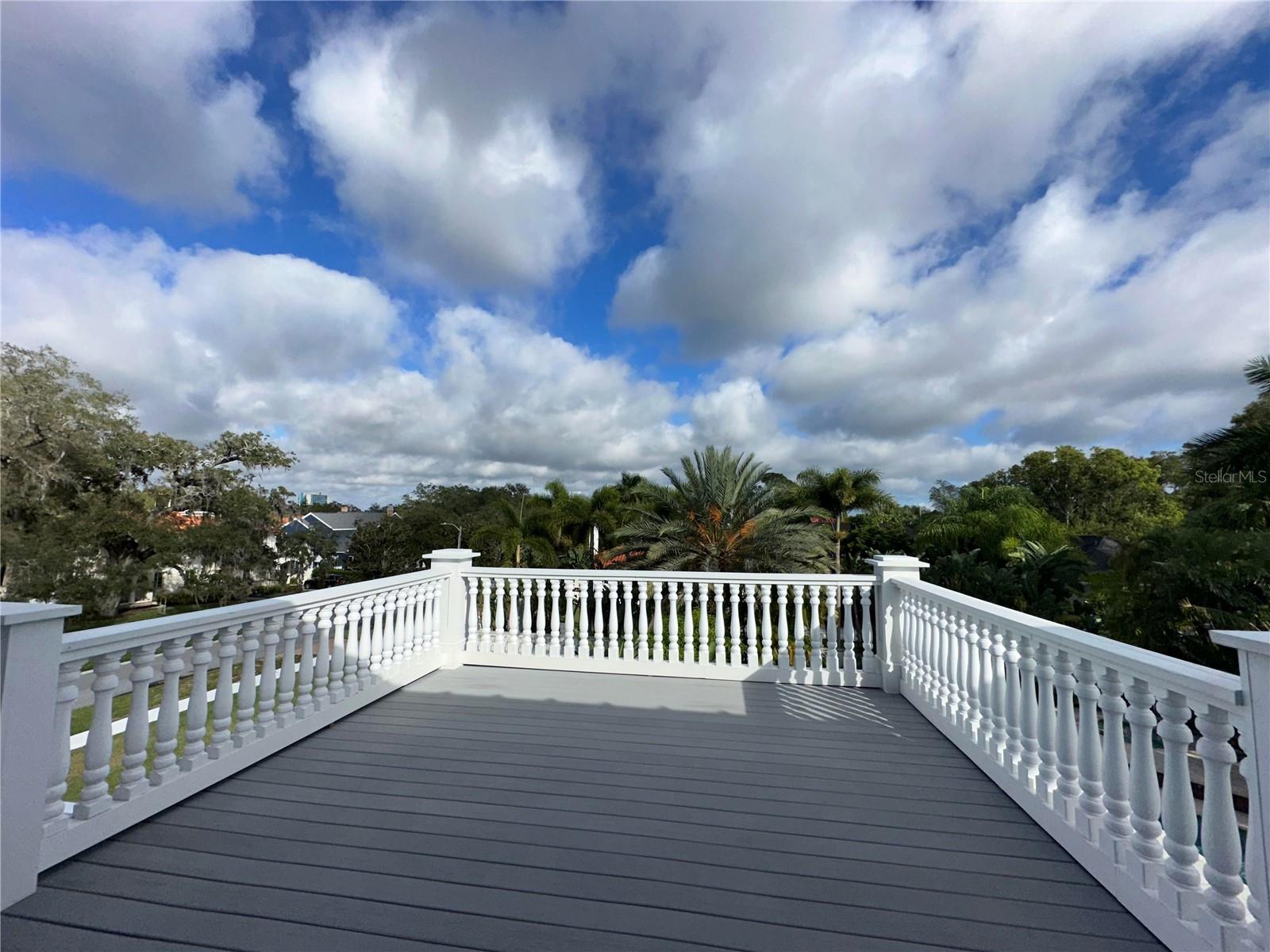 HARBOR OAKS - Residential