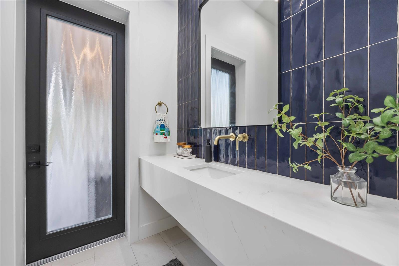 ROTONDA SANDS - Residential