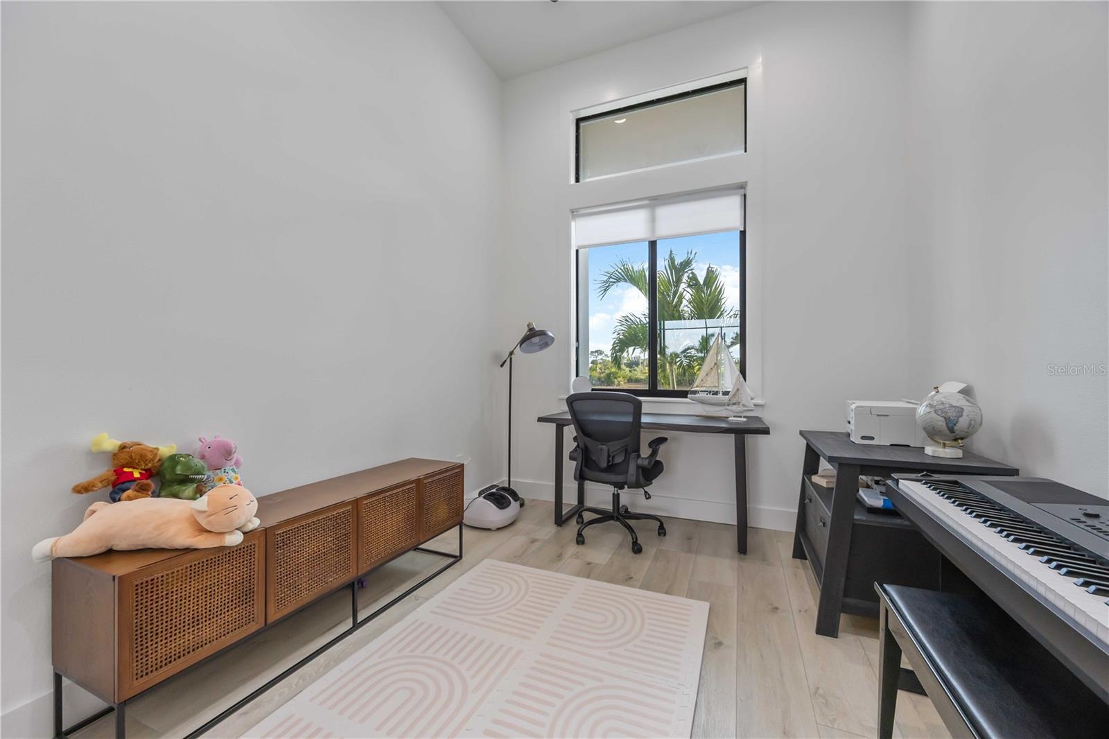 ROTONDA SANDS - Residential