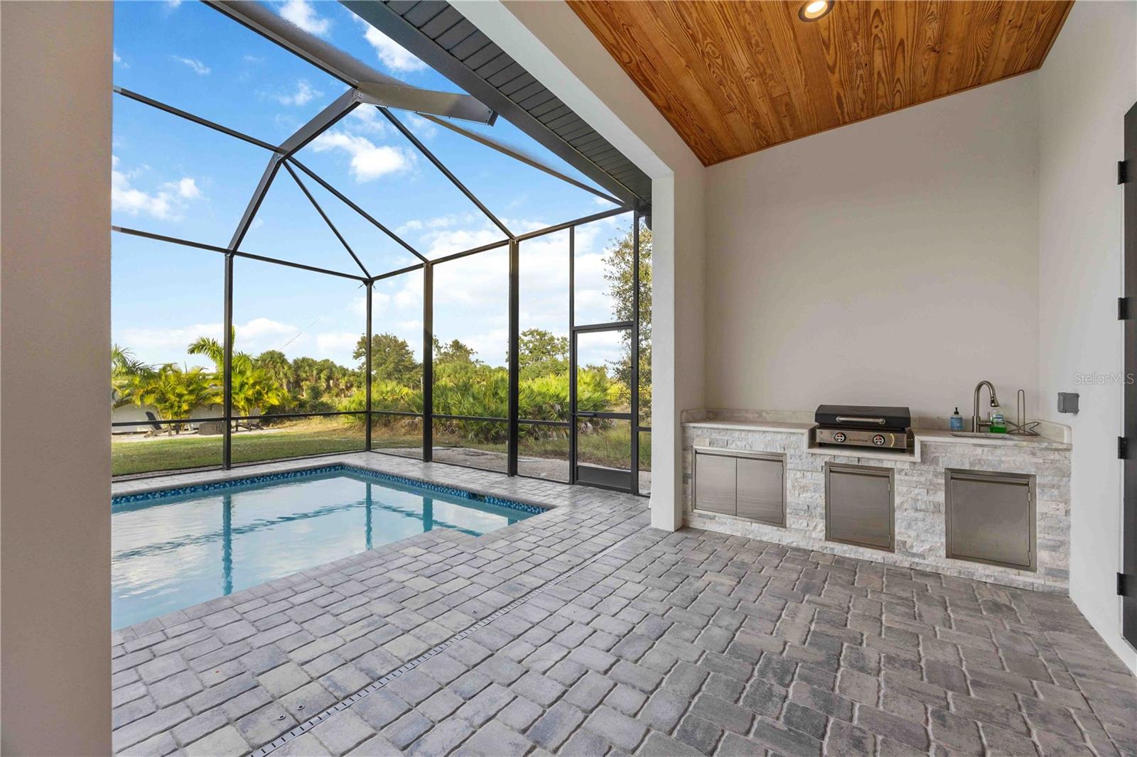 ROTONDA SANDS - Residential