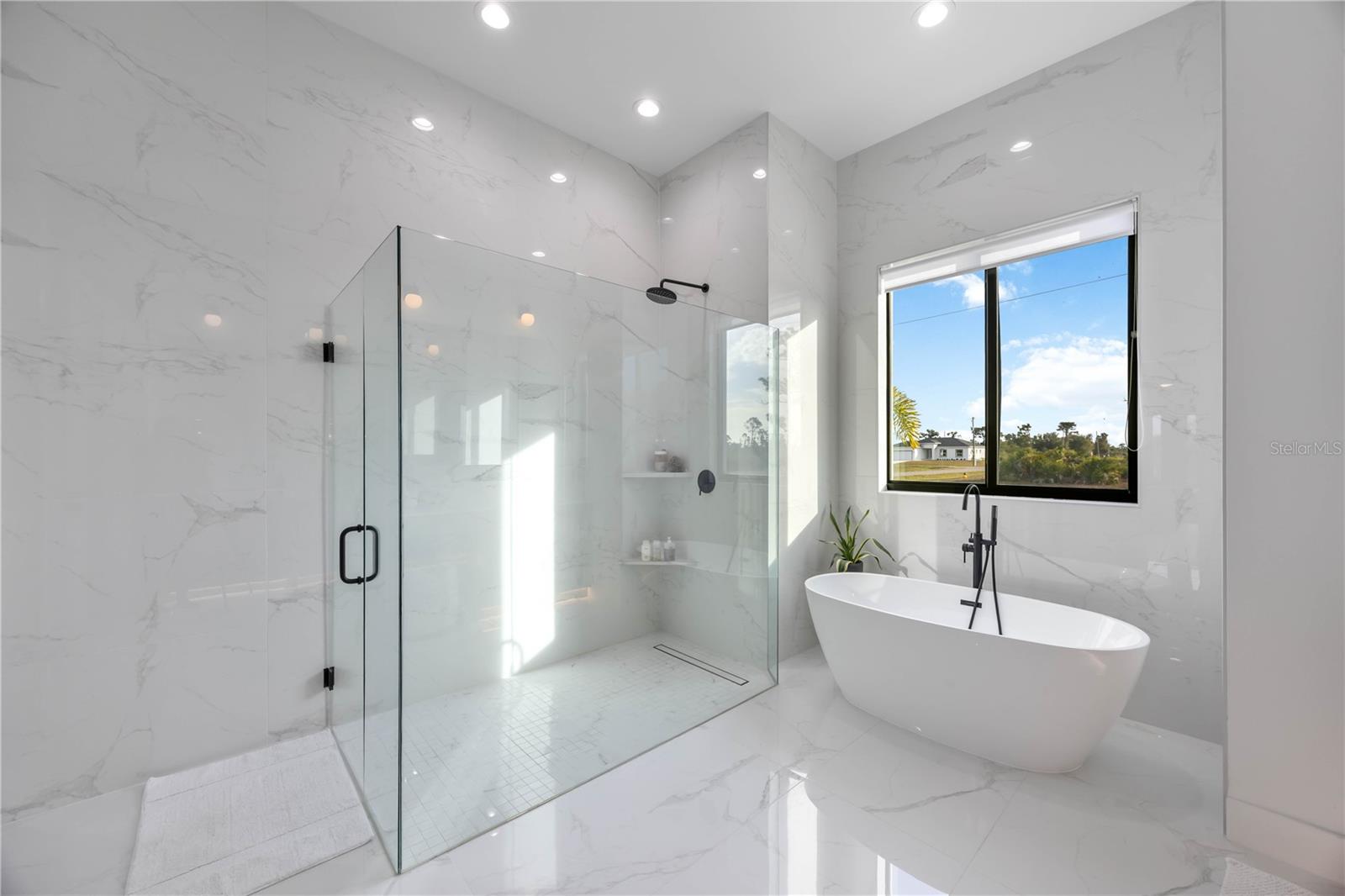 ROTONDA SANDS - Residential