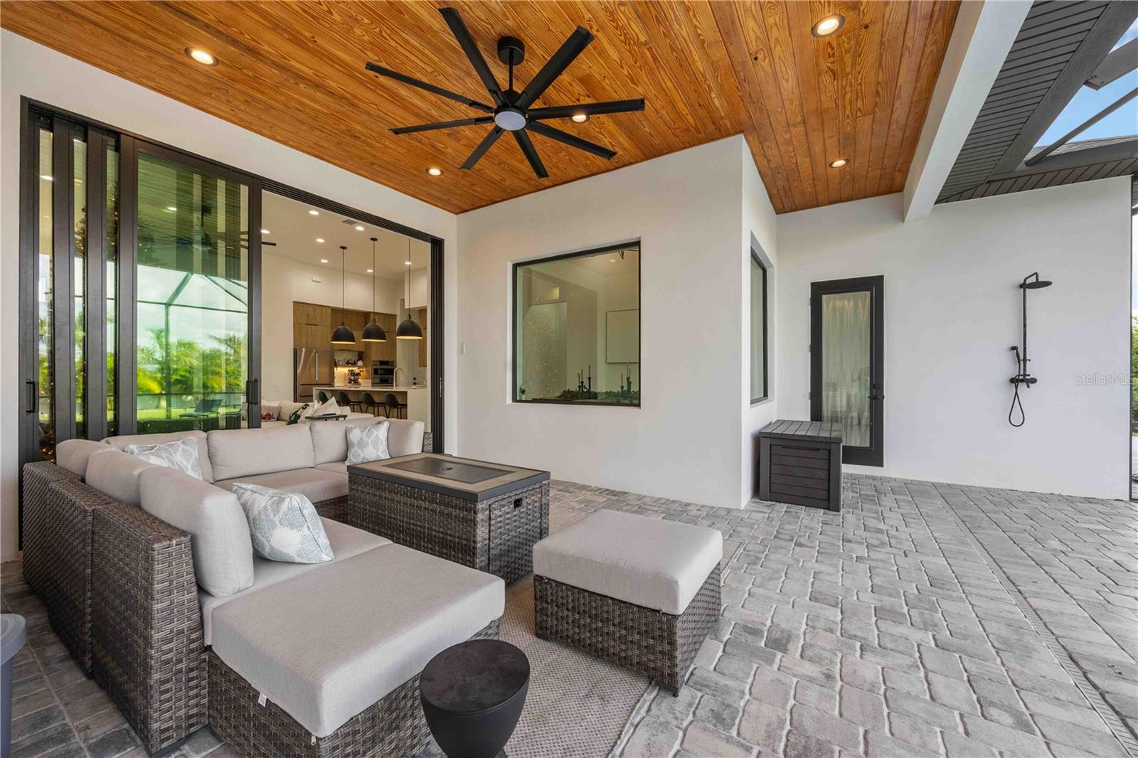 ROTONDA SANDS - Residential