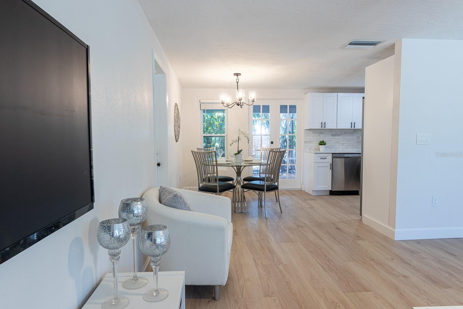 TUXEDO PARK - Residential