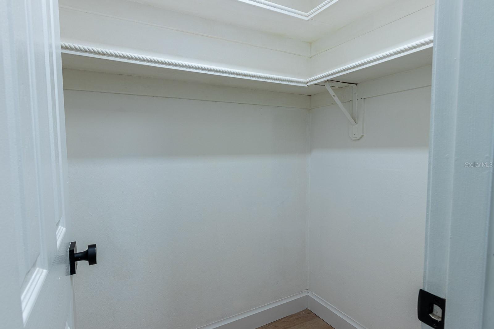 TUXEDO PARK - Residential