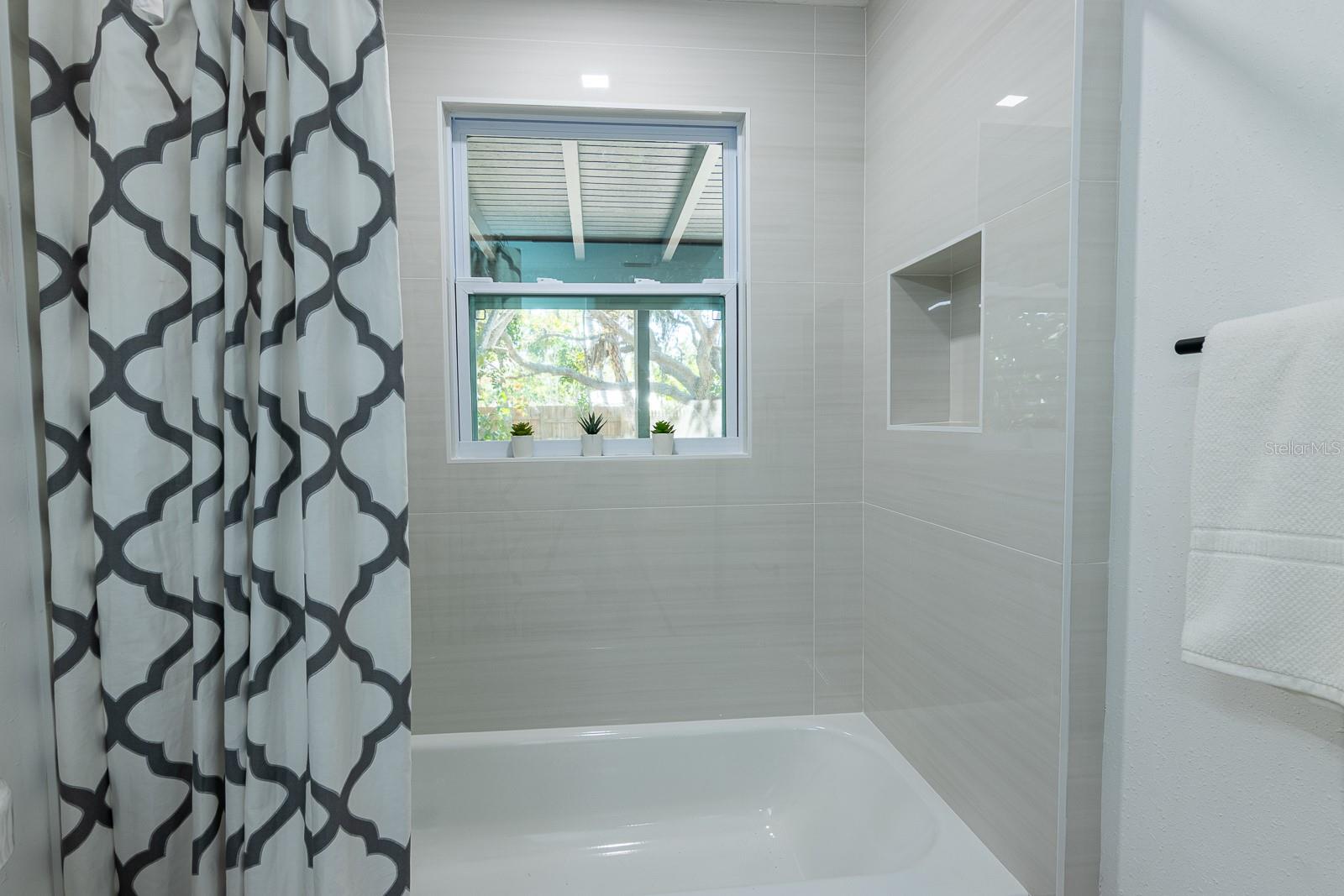 TUXEDO PARK - Residential