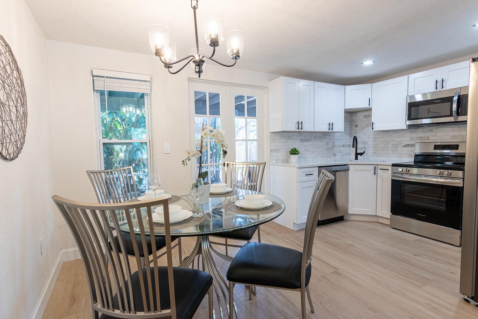 TUXEDO PARK - Residential