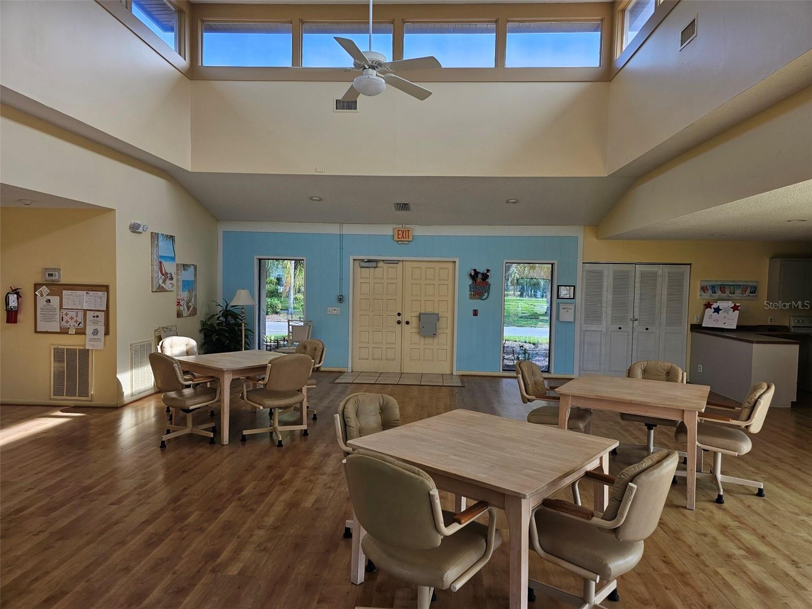 FIVE LAKES 1 & 1C - Residential Lease