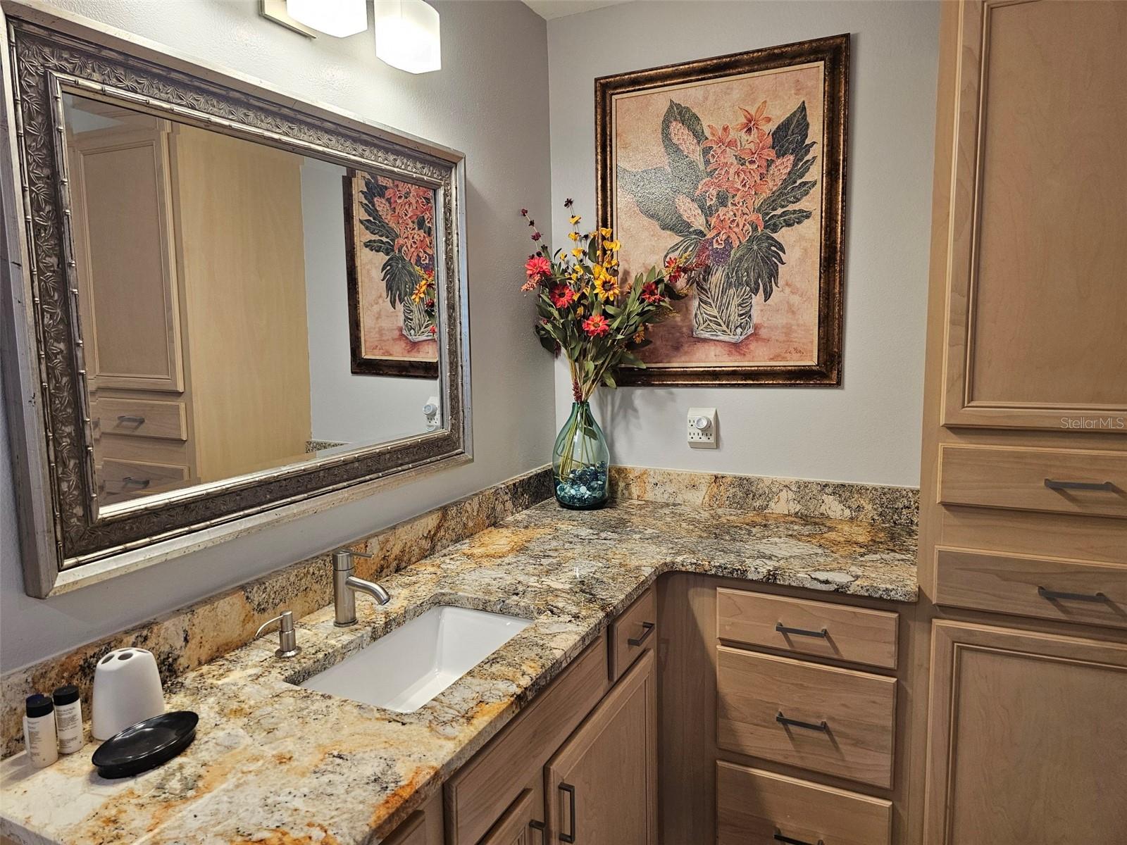 FIVE LAKES 1 & 1C - Residential Lease