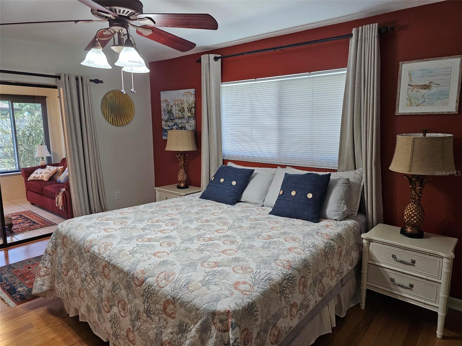 FIVE LAKES 1 & 1C - Residential Lease